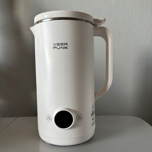 Vega Punk Nut Milk Maker – Like New!